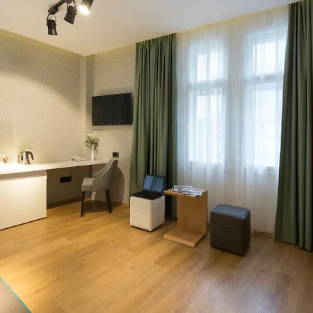 Capital Garni Szálloda 4*