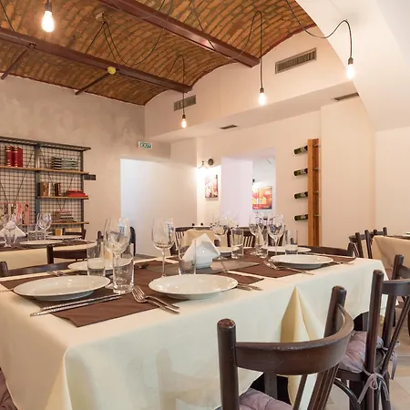 Capital Garni Hotel
