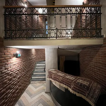 Capital Garni Hotel