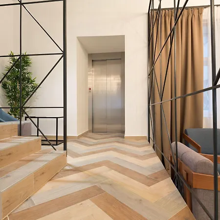 Hotel Capital Garni 4*