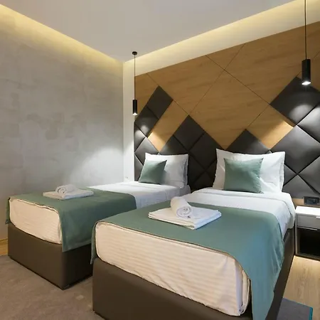 Szálloda Capital Garni 4*