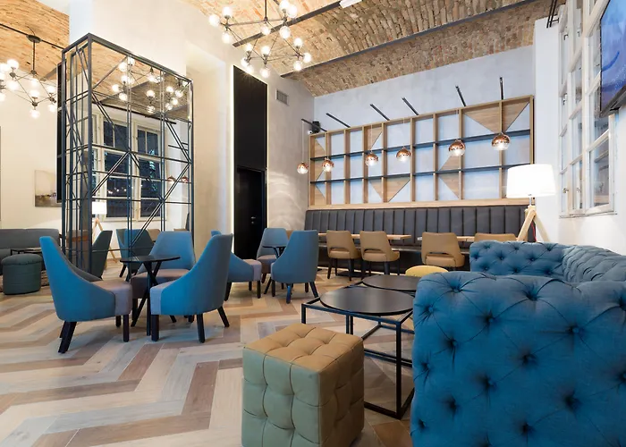 加尔尼首都酒店 酒店